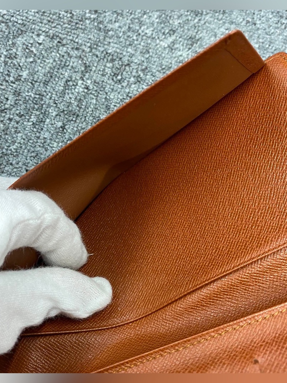 Louis Vuitton Monogram Long Wallet - Authentic - Picture 8 of 11